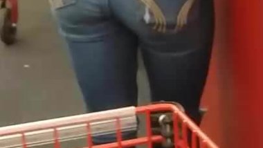 Ixxy's Grocery Store Girl