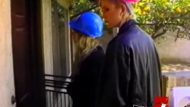 Kinky dyke babes strapon fucking in luscious threesome