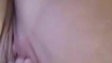 BNW squirting while playing with herself!