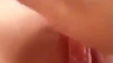 My slut woman play with your wet pussy!